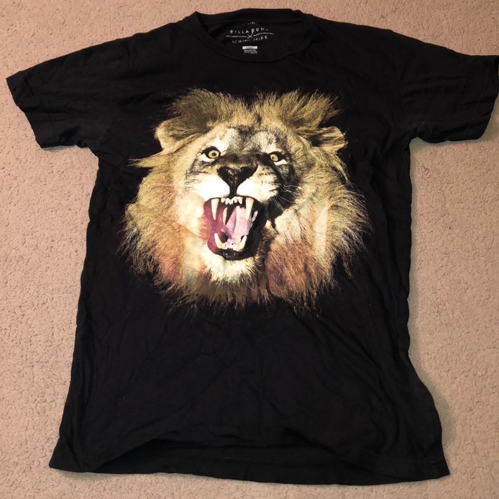 Lion shirt